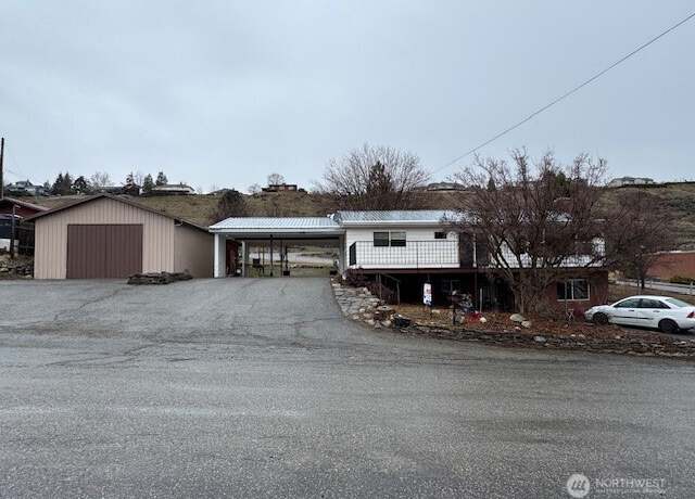 Property at 1197 3rd Ave N, Okanogan, WA 98840, 5 beds, 2.5 baths