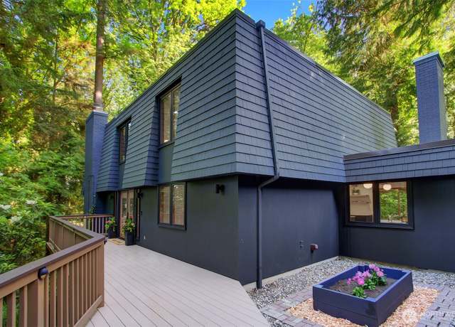 Property at 5320 E Mercer Way, Mercer Island, WA 98040, 4 beds, 3.5 baths