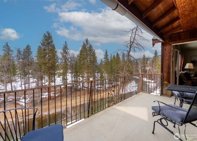 Property at 404 Bluff St, Winthrop, WA 98862, 4 beds, 3 baths