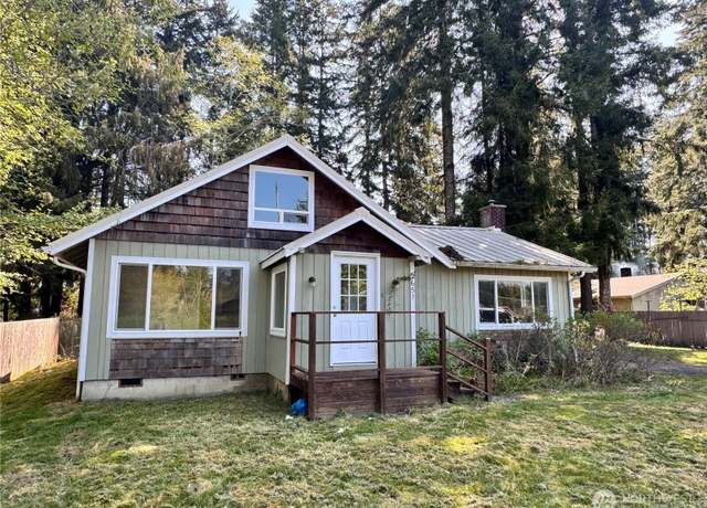 Property at 651 Olympic Dr, Forks, WA 98331, 3 beds, 1 bath