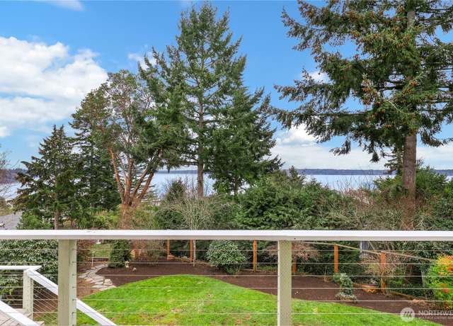 Property at 12109 24th Pl SW, Burien, WA 98146, 3 beds, 2.5 baths