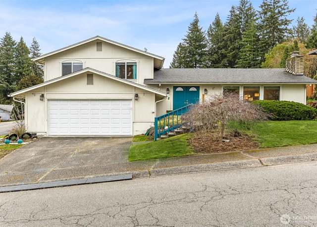 Property at 32604 35th Ave SW, Federal Way, WA 98023, 4 beds, 2.5 baths