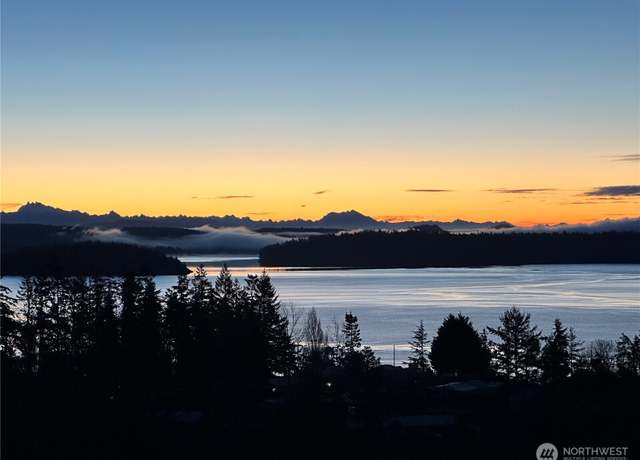 Property at 15107 Bridgeway Dr, Anacortes, WA 98221, 3 beds, 3.5 baths