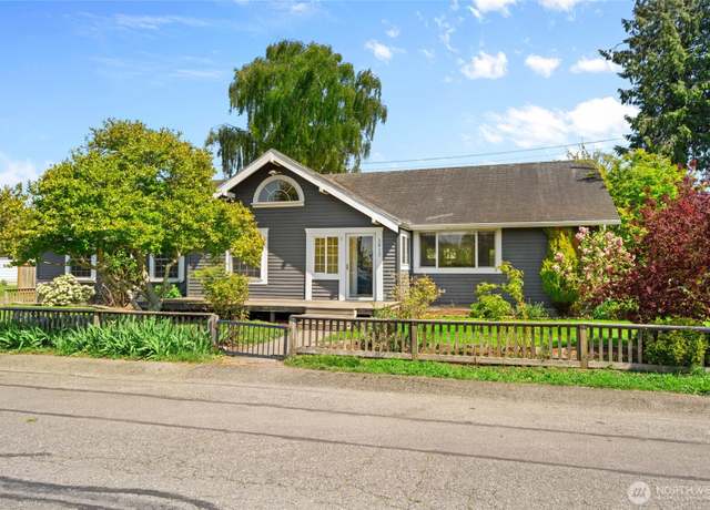 Property at 2812 Nome St, Bellingham, WA 98225, 4 beds, 2 baths