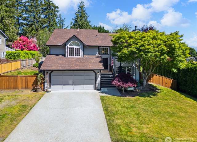 Property at 11929 25th St SE, Lake Stevens, WA 98258, 4 beds, 3 baths