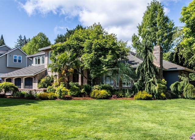 Property at 19337 4th Ave SW, Normandy Park, WA 98166, 4 beds, 2.5 baths