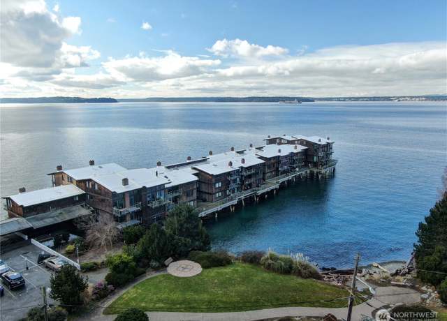 Property at 3717 Beach Dr SW #203, Seattle, WA 98116, 2 beds, 1 bath