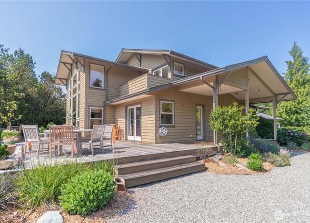 Property at 230 Blue Horizon Ct, Port Townsend, WA 98368, 3 beds, 2.5 baths