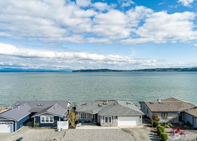 Property at 2190 Mariner Beach Dr, Oak Harbor, WA 98277, 3 beds, 2 baths