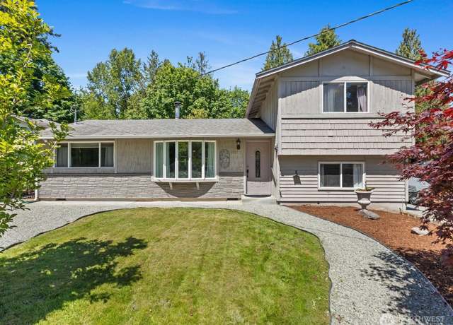 Property at 1811 Lakewood Rd, Arlington, WA 98223, 3 beds, 2.5 baths