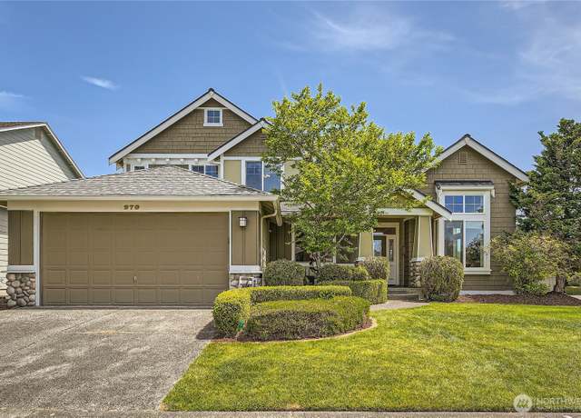 Property at 270 Kitsap Ave NE, Renton, WA 98059, 4 beds, 2.5 baths