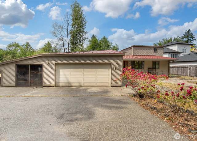 Property at 7945 Lorna Dr SE, Lacey, WA 98503, 3 beds, 2.5 baths