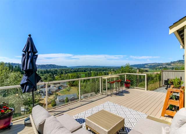 Property at 16902 110 Street Ct E, Bonney Lake, WA 98391, 4 beds, 2.5 baths
