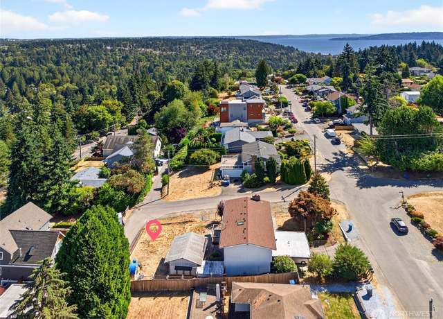 Property at 16056 9th Ave SW Unit B, Burien, WA 98166