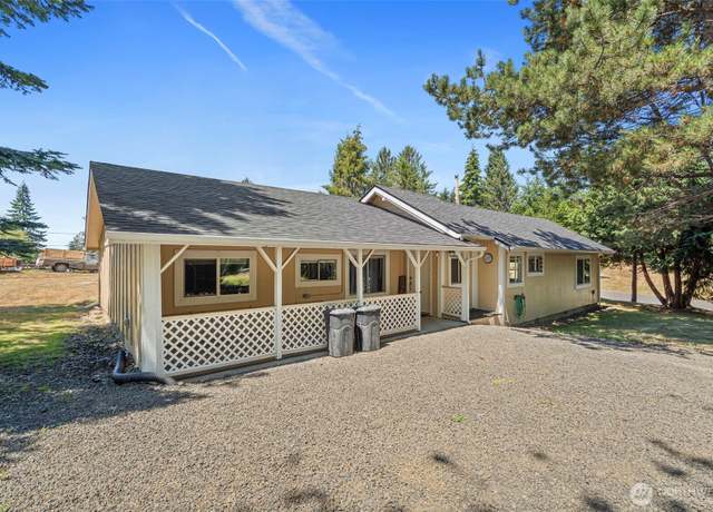 Property at 1849 Gerber St, Raymond, WA 98577, 3 beds, 1 bath