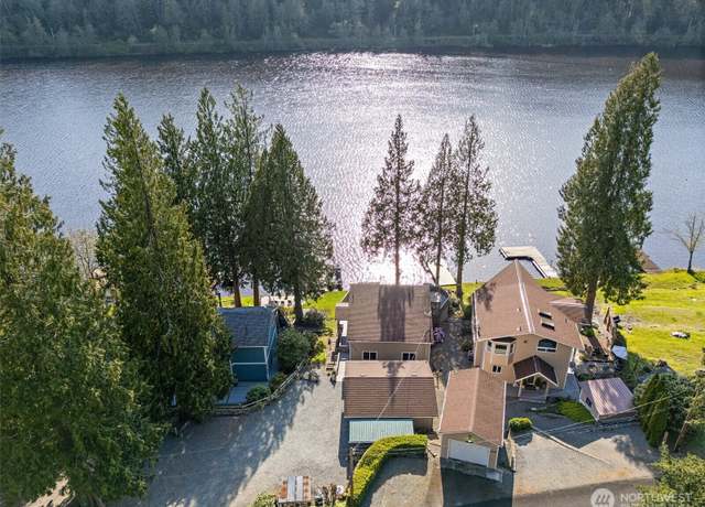 Property at 39906 Ski Park Rd E, Eatonville, WA 98328, 2 beds, 2.5 baths