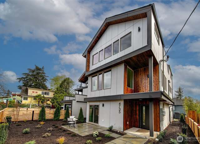 Property at 4735 S Bennett St, Seattle, WA 98118, 4 beds, 3.5 baths