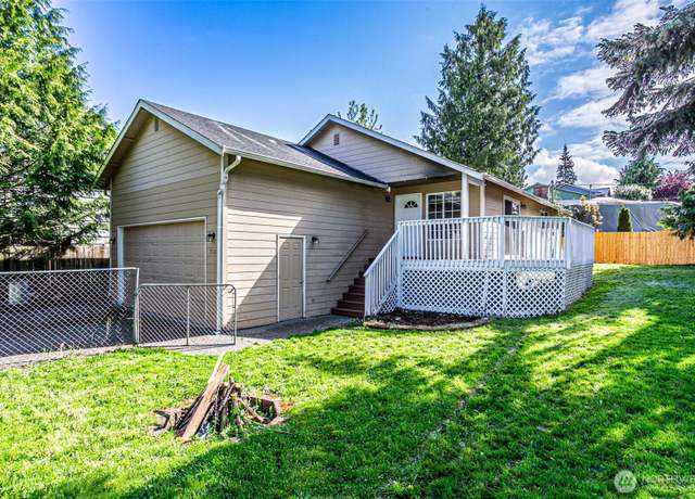 Property at 7121 Jefferson Ave, Everett, WA 98203, 3 beds, 2 baths