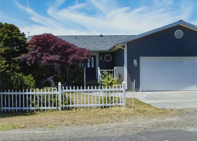 Property at 30517 K Pl, Ocean Park, WA 98640, 2 beds, 3 baths