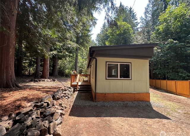 Property at 41 E Herron Pl, Shelton, WA 98584, 2 beds, 1 bath