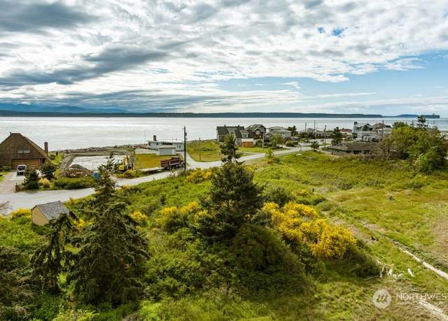 Property at 3825 S Oceanside Dr, Greenbank, WA 98253