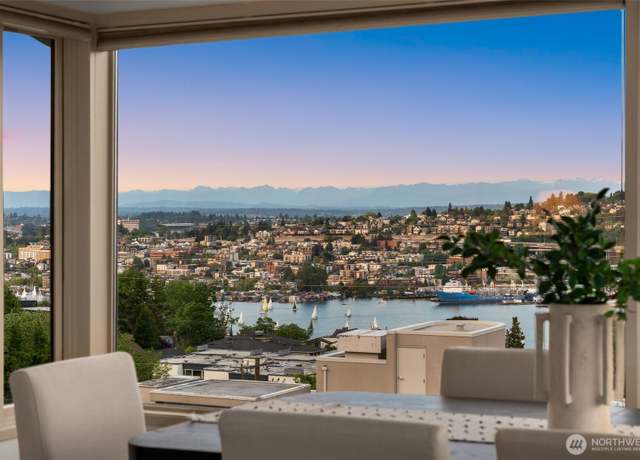 Property at 434 Comstock Pl, Seattle, WA 98109, 3 beds, 2.5 baths