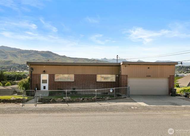 Property at 3320 NW Empire Ave Ave, East Wenatchee, WA 98802, 4 beds, 2 baths
