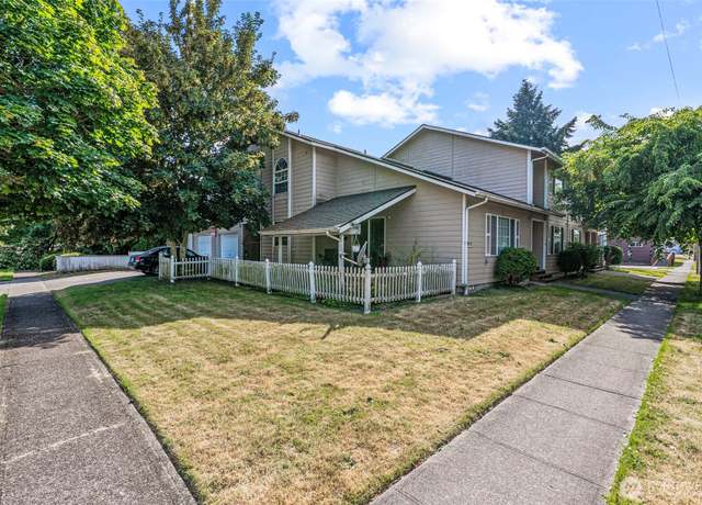 Property at 871 8th Ave, Longview, WA 98632, 8 beds, 6.25 baths