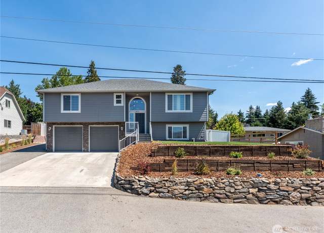 Property at 1611 N Astor Ct, East Wenatchee, WA 98802, 4 beds, 3 baths
