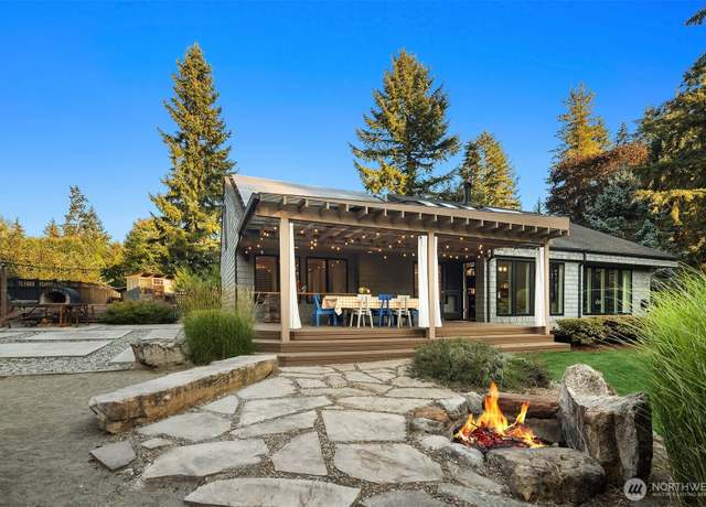 Property at 19020 NE 132nd St, Woodinville, WA 98077, 4 beds, 2.5 baths
