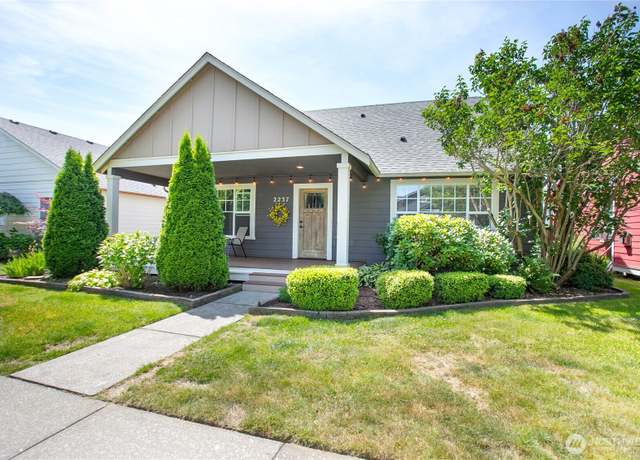 Property at 2237 Eastwood Way, Lynden, WA 98264, 4 beds, 2.5 baths