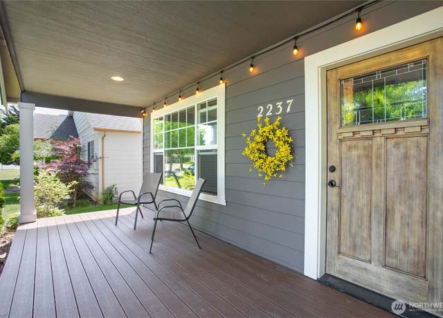 Property at 2237 Eastwood Way, Lynden, WA 98264, 4 beds, 2.5 baths