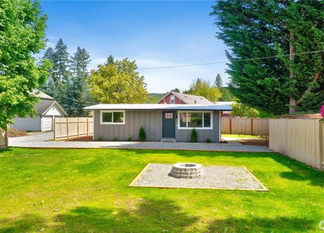 Property at 31952 W Bagwell St, Carnation, WA 98014, 2 beds, 1 bath