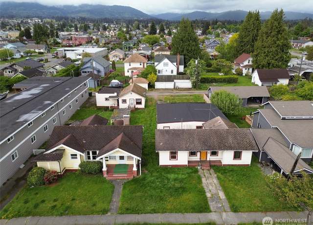 Property at 216 W 3rd St, Port Angeles, WA 98362, 5 beds, 3 baths