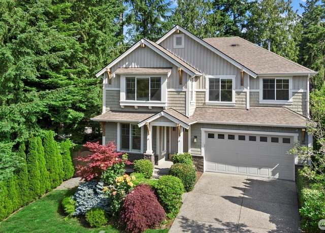Property at 8132 NE 117th Pl, Kirkland, WA 98034, 5 beds, 3 baths