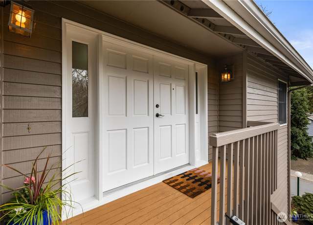 Property at 615 Elm Pl, Edmonds, WA 98020, 2 beds, 2.5 baths