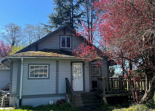 Property at 1921 Garfield St, Raymond, WA 98577, 3 beds, 1.5 baths