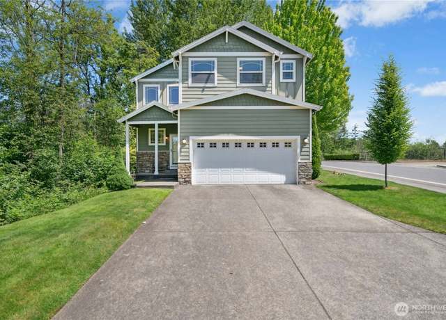 Property at 18910 SE 41st Dr, Vancouver, WA 98683, 4 beds, 2.5 baths