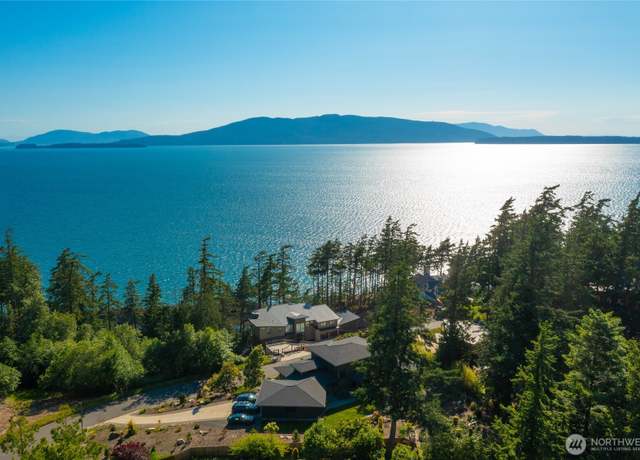 Property at 726 Fieldston Rd, Bellingham, WA 98225, 3 beds, 2.5 baths