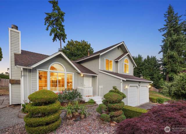 Property at 558 Olympia Ave NE, Renton, WA 98056, 3 beds, 2.5 baths