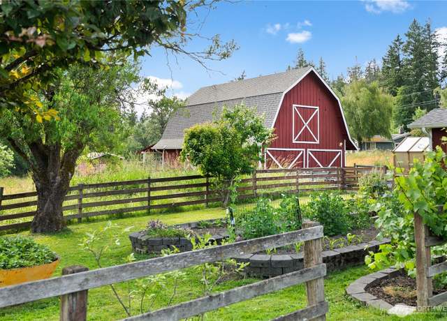 Property at 12012 County Line Rd E, Edgewood, WA 98372, 6 beds, 4 baths