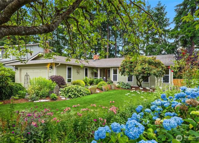 Property at 11031 129th Pl NE, Kirkland, WA 98033, 4 beds, 2 baths