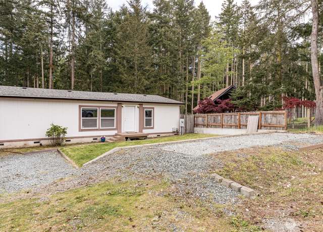 Property at 506 Ocean View Dr, Oak Harbor, WA 98277, 3 beds, 2 baths