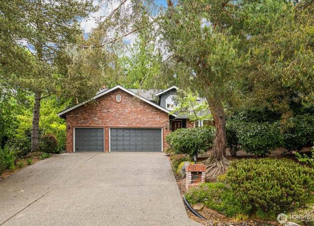 Property at 14210 207th Pl NE, Woodinville, WA 98077, 4 beds, 3 baths