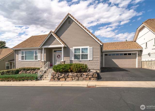 Property at 1494 Eastmont Ave #10, East Wenatchee, WA 98802, 2 beds, 2 baths
