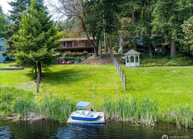 Property at 1069 Honeymoon Lake Dr, Greenbank, WA 98253, 2 beds, 1 bath