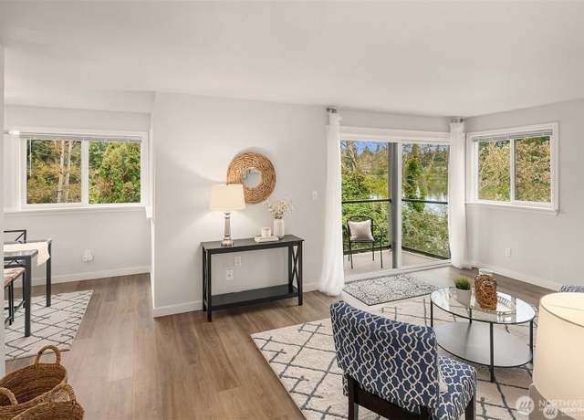 Property at 19428 N Aurora Ave #236, Shoreline, WA 98133, 2 beds, 1 bath