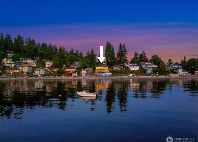 Property at 16947 Maplewild Ave SW, Burien, WA 98166, 4 beds, 4.5 baths