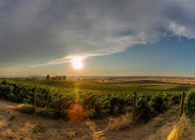 Property at 406 A Lower Dry Creek Rd, Walla Walla, WA 99362