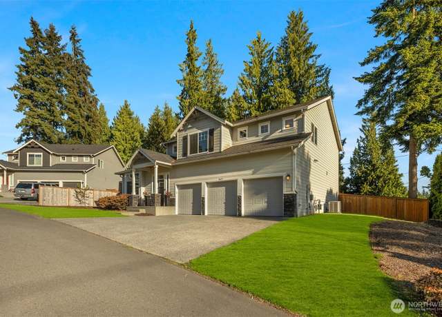 Property at 18629 44th Ave W, Lynnwood, WA 98037, 5 beds, 3 baths